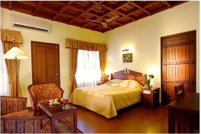 सहारा Sterling Palace Alleppey 5*