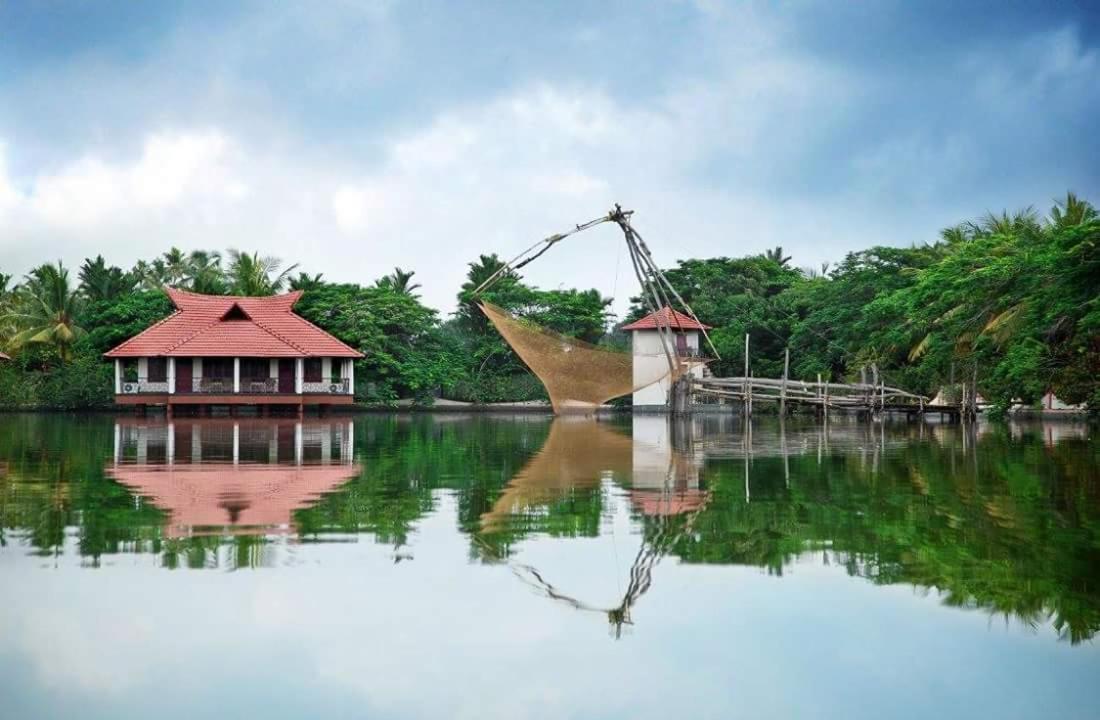 Sterling Palace Alleppey सहारा