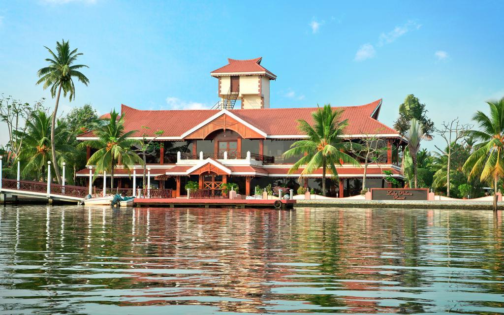 Resort Sterling Palace Alleppey 5*