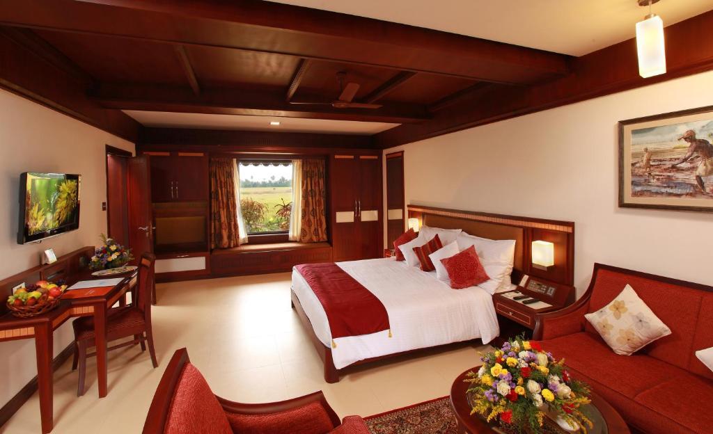 Resort Sterling Palace Alleppey